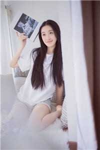 畅销书目离婚后，傲娇大佬日日缠着她