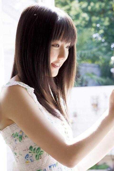 活成前任白月光后,她桃花朵朵开讲什么
