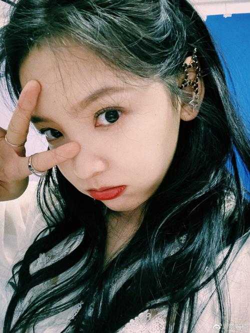御灵少女：开局契约SSS级校花精品文