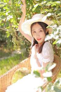 畅销巨著穆老师多财多艺，你叫她低配平替