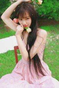召唤百万大军，女帝给我削苹果长篇小说
