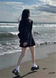 精品推荐全校公敌！和美女老师谈恋爱