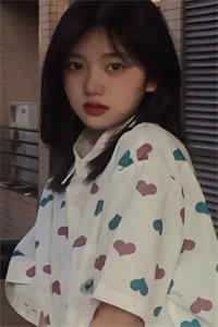 精品背叛推理：完美妻子背后的秘密