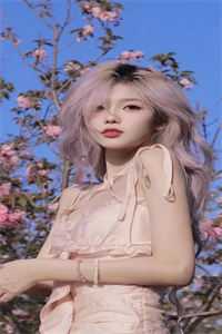全集阅读活成前任白月光后，她桃花朵朵开