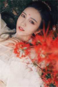 畅销小说失联后，我在荒野集结队友