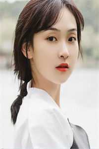 穿成霸总妻，我炮灰碾压女主角！文章全文