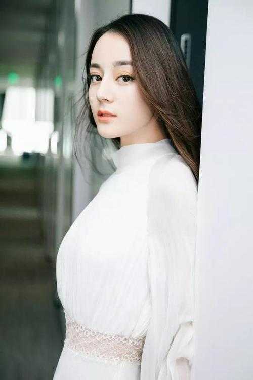 哥哥们别求了，夫人和王爷上山赏月了精品篇