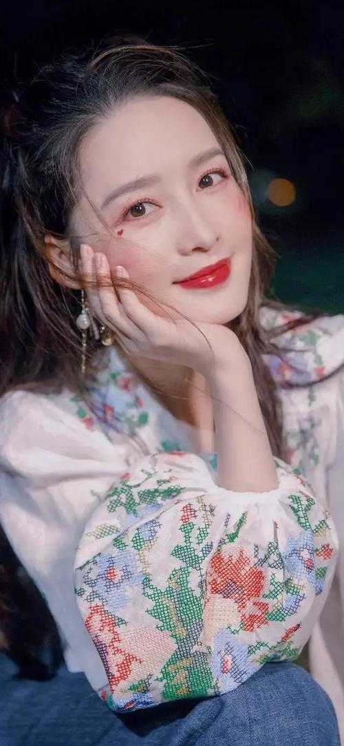 精选小说推荐赚钱成首富：从云养女帝开始