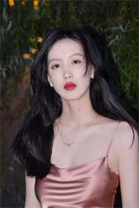 嫁给穷小子后她成了百亿富婆小说