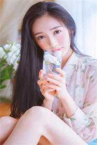 文曲星下凡历劫，她的姻缘线断了