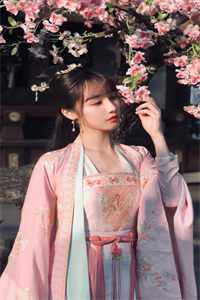 我怀孕五个月给老公的小三做剖腹产无删减 无广告