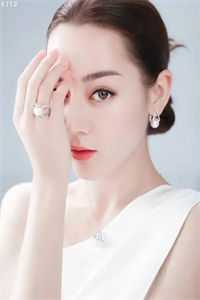 重生新婚夜，我把帝君让给他中媚毒的继妹by云浅应渊