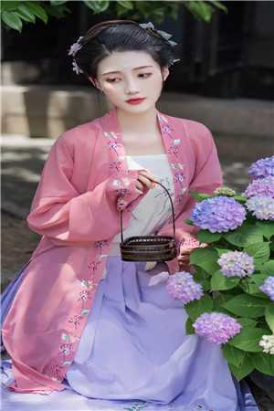 富贵学前幼儿园(难逢折春止意顾晚春季云深全文小说)_《难逢折春止意顾晚春季云深全文小说》最新章节免费在线阅读